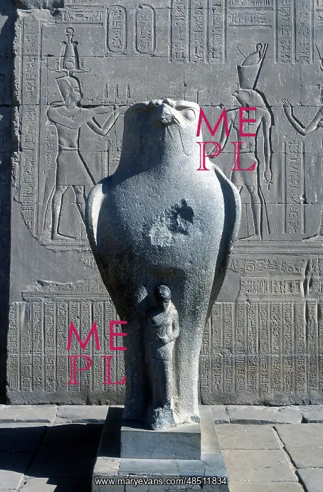 : Giant statue of the Ancient Egyptian falcon-headed : Giant statue of the Ancient Egyptian falcon-headed