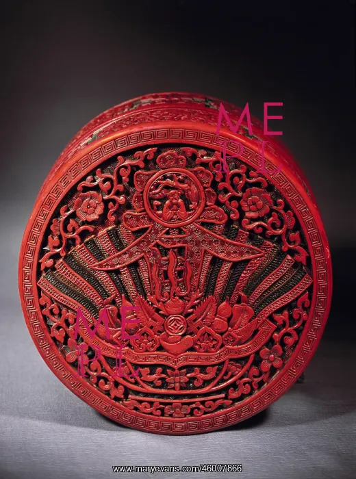 : Gift Box. Japanese lacquer work, gift box, red lacquer on wood : Gift Box. Japanese lacquer work, gift box, red lacquer on wood