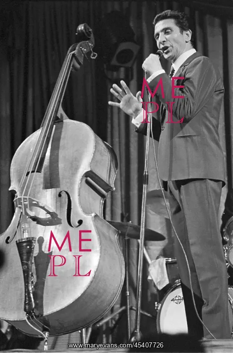 : Gilbert Becaud - singer - double bass : Gilbert Becaud - singer - double bass