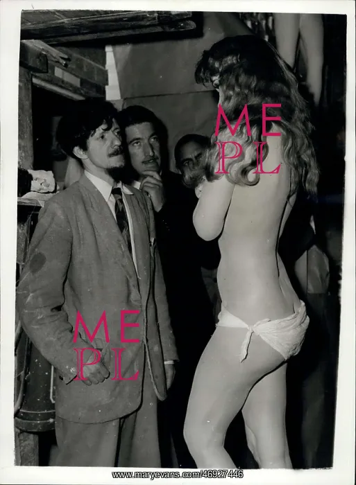 : Gilbert Watt, sculptor, with Brigitte Bardot nude study : Gilbert Watt, sculptor, with Brigitte Bardot nude study