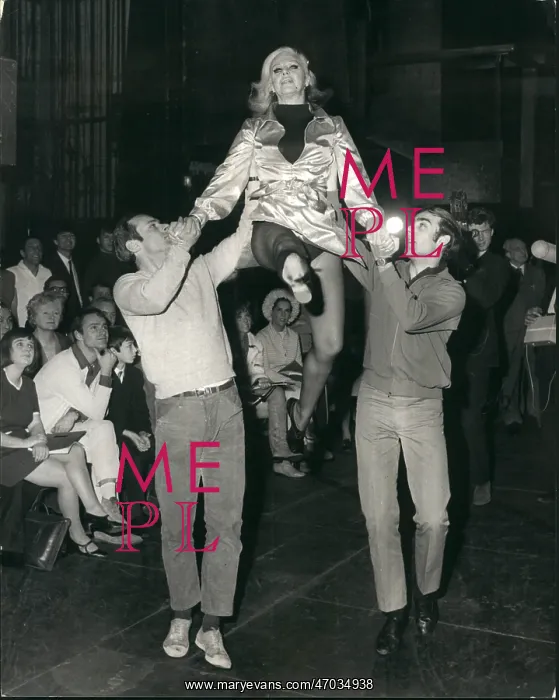 : Ginger Rogers, American actress, meets Mame company, London : Ginger Rogers, American actress, meets Mame company, London
