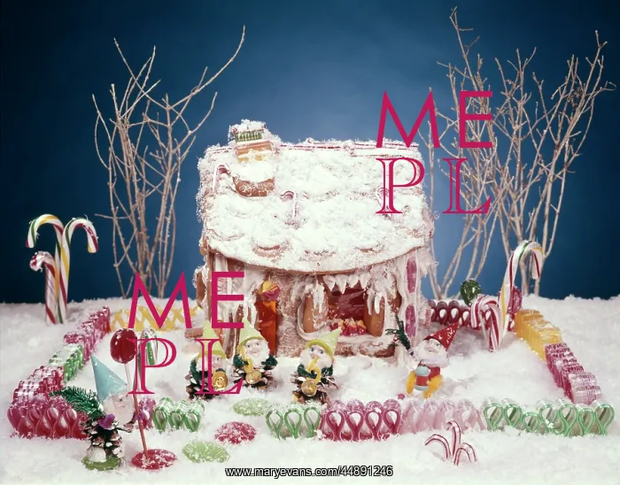  : Gingerbread House Made Of Candy