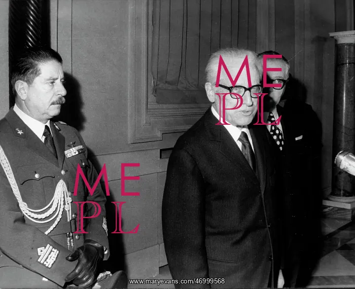 : Giovanni Gronchi : Giovanni Gronchi