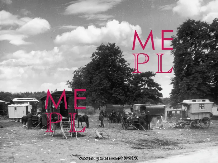 : GIPSY ENCAMPMENT 1930S : GIPSY ENCAMPMENT 1930S