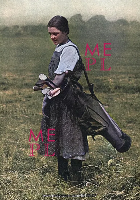 : Girl golf caddy, WW1 : Girl golf caddy, WW1