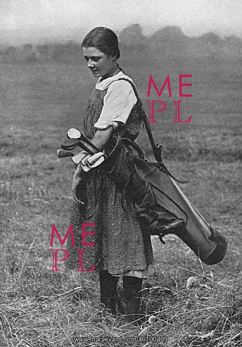 : Girl golf caddy, WW1 : Girl golf caddy, WW1