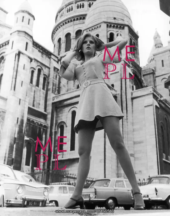 : GIRL IN MINI DRESS : GIRL IN MINI DRESS
