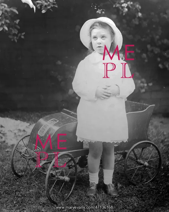  : Girl with pedal car