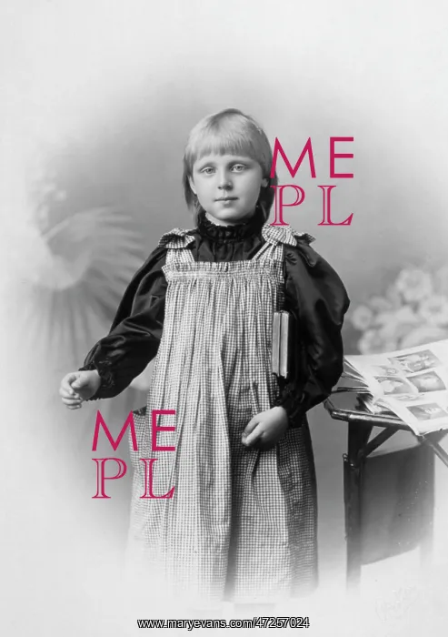  : GIRL IN PINAFORE