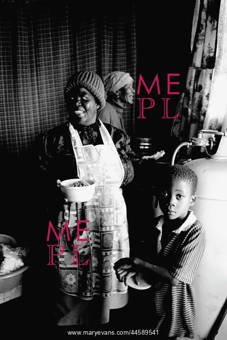 : A girl in a rural kitchen in Venda : A girl in a rural kitchen in Venda