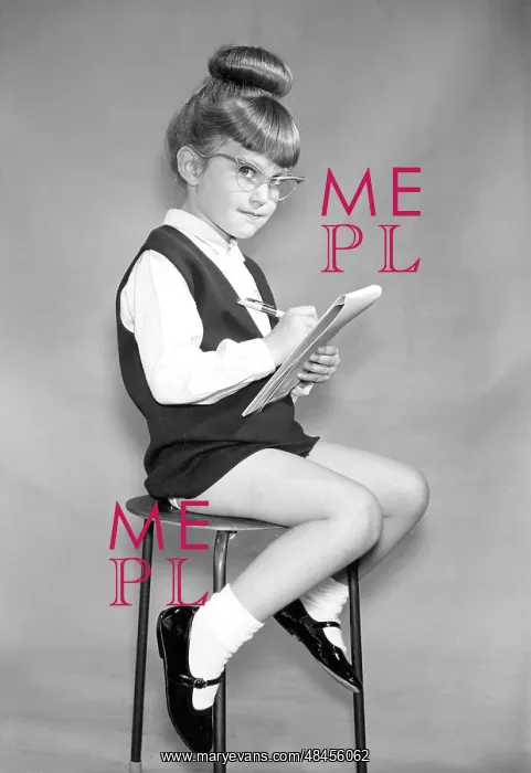 : GIRL SECRETARY : GIRL SECRETARY