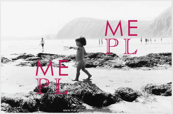 : GIRL / SIDMOUTH BEACH : GIRL / SIDMOUTH BEACH