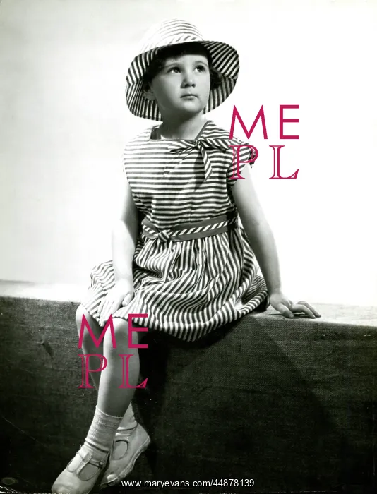 : GIRL IN STRIPY OUTFIT : GIRL IN STRIPY OUTFIT