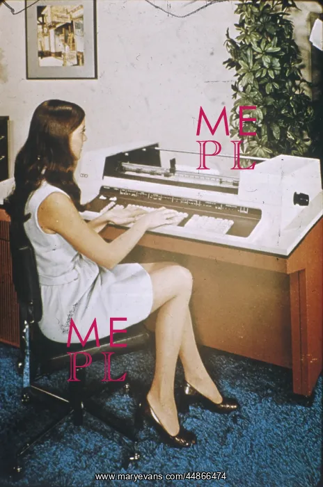 : GIRL USING COMPUTER 1974 : GIRL USING COMPUTER 1974