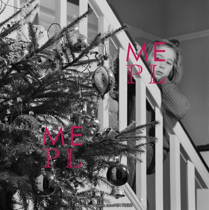 : Girl waiting for Christmas : Girl waiting for Christmas