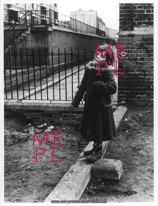 : GIRL ON A WALL : GIRL ON A WALL
