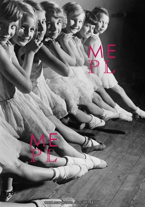 : Girls in ballet class, 1934 : Girls in ballet class, 1934
