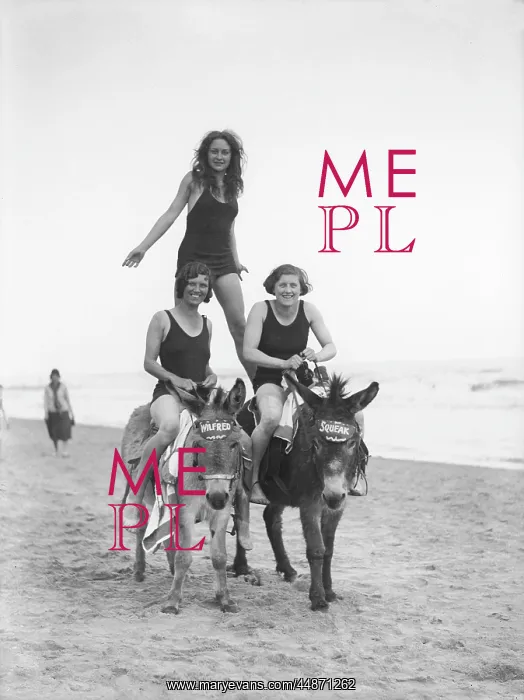 : GIRLS ON DONKEYS 1920S : GIRLS ON DONKEYS 1920S