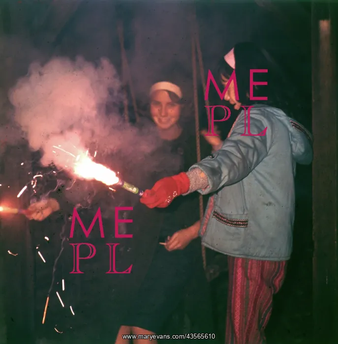 : GIRLS & FIREWORKS : GIRLS & FIREWORKS