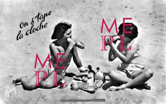 : Girls Picnicking : Girls Picnicking