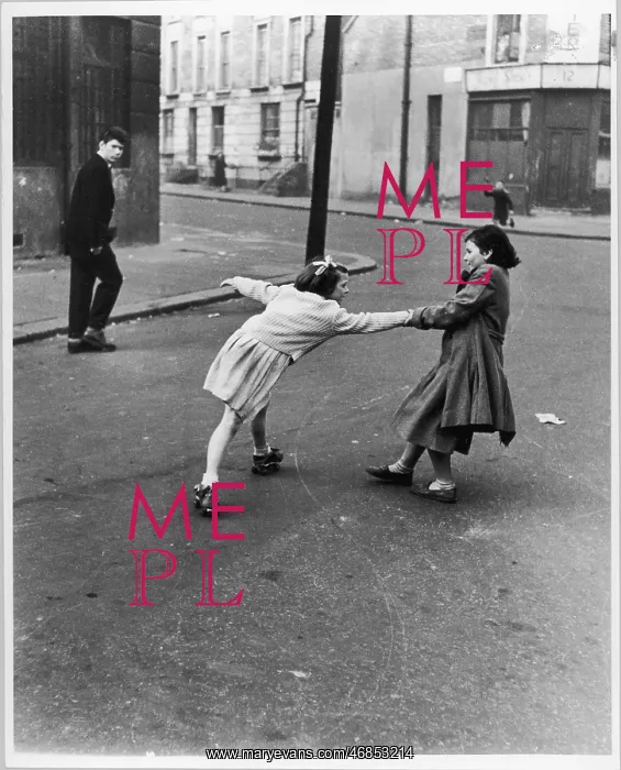 : GIRLS & ROLLER SKATES : GIRLS & ROLLER SKATES