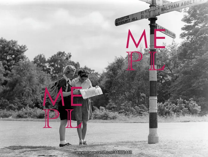 : TWO GIRLS & SIGNPOST : TWO GIRLS & SIGNPOST