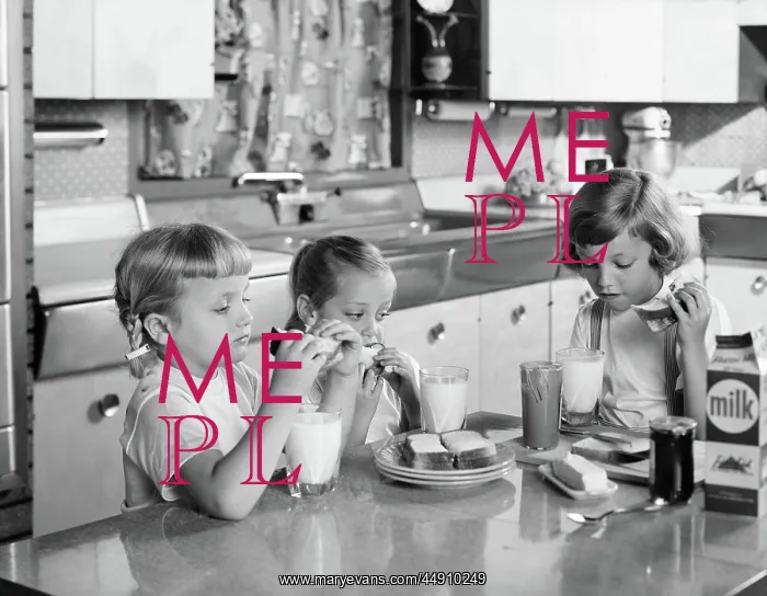 : Three Girls Sisters Eating Lunch at Kitchen Table Peanut : Three Girls Sisters Eating Lunch at Kitchen Table Peanut