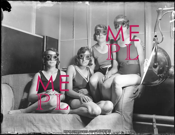 : Girls on Sun Bed : Girls on Sun Bed