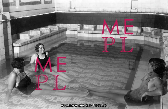 : GIRLS IN TURKISH BATH : GIRLS IN TURKISH BATH