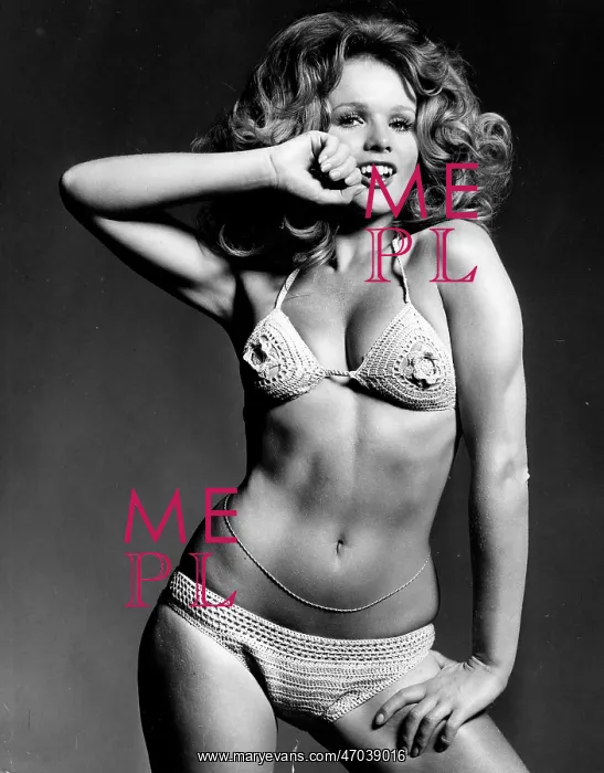 : Girls of the World in Bikini : Girls of the World in Bikini
