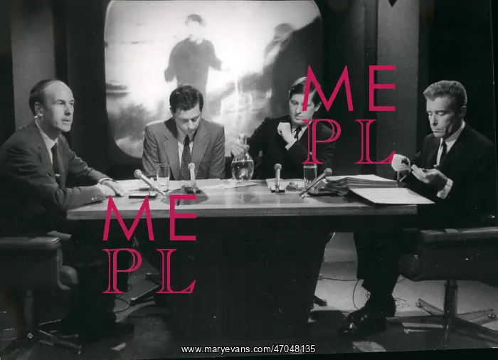 : Giscard d'Estaing, Servan-Schreiber, in TV political debate : Giscard d'Estaing, Servan-Schreiber, in TV political debate