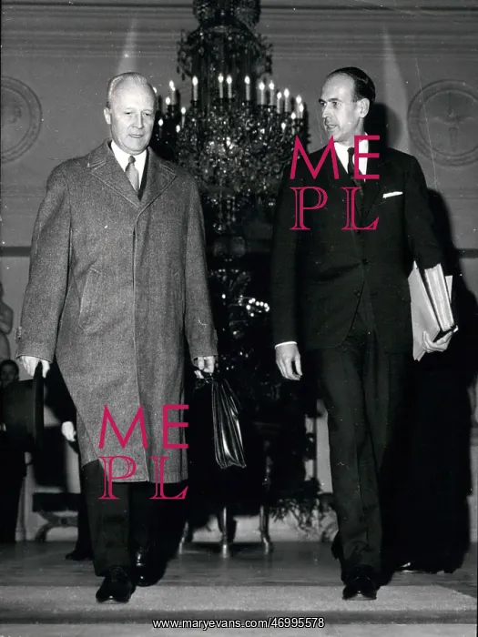 : Giscard d'Estaing and Wilfrid Baumgartner, Paris : Giscard d'Estaing and Wilfrid Baumgartner, Paris