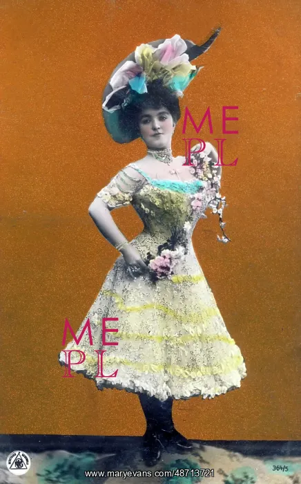  : Glamorous Young German lady in large hat