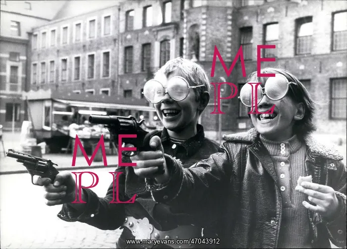 : Glasses of tea-strainers for the carnival: As : Glasses of tea-strainers for the carnival: As