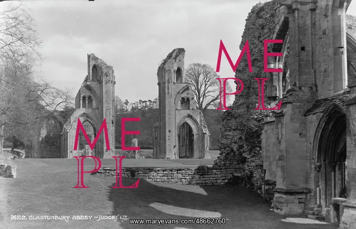 : Glastonbury Abbey Ruins : Glastonbury Abbey Ruins