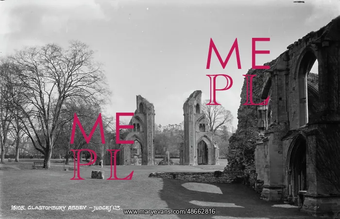 : Glastonbury Abbey Ruins : Glastonbury Abbey Ruins