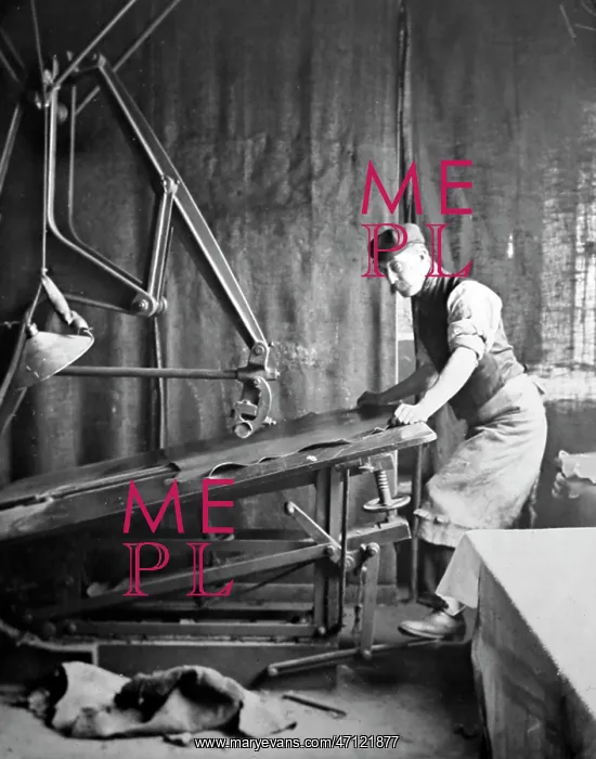  : Glazing, leather production
