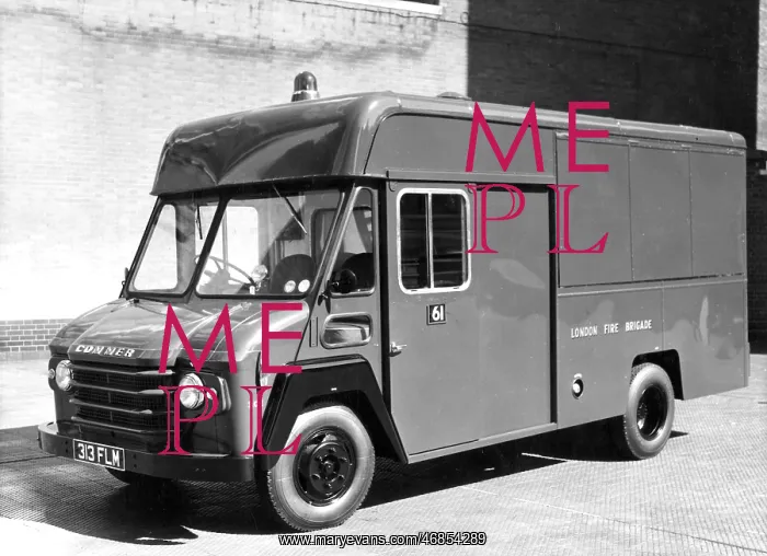: GLC-LFB Canteen van at Lambeth HQ : GLC-LFB Canteen van at Lambeth HQ
