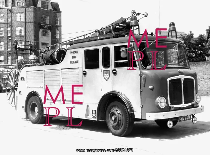 : GLC-LFB - Dual purpose pump-escape fire engine : GLC-LFB - Dual purpose pump-escape fire engine