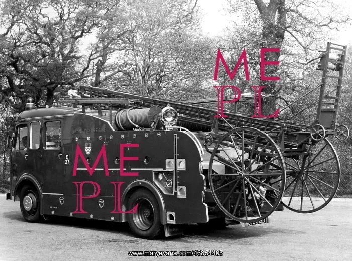 : GLC-LFB - Dual purpose pump-escape fire engine : GLC-LFB - Dual purpose pump-escape fire engine