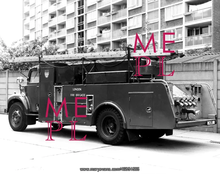 : GLC-LFB - Foam Tender at East Ham : GLC-LFB - Foam Tender at East Ham