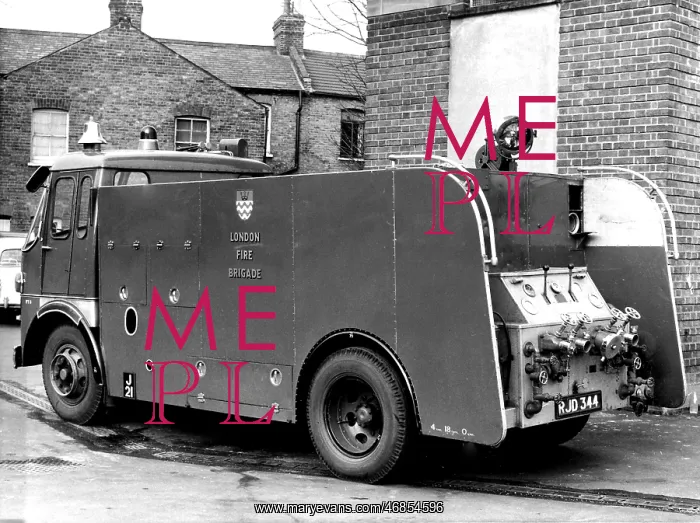 : GLC-LFB - Foam Tender at Edmonton : GLC-LFB - Foam Tender at Edmonton