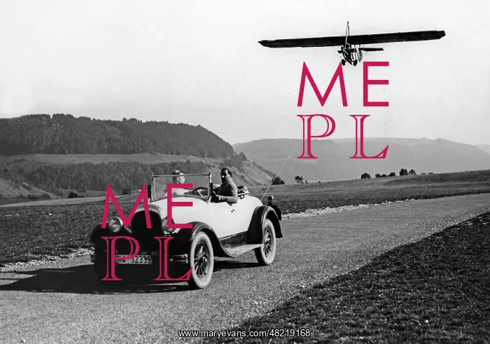 : Gliding, 1939 : Gliding, 1939