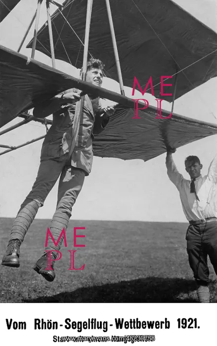 : Gliding competition in the Rhoen Mountains, 1921 : Gliding competition in the Rhoen Mountains, 1921