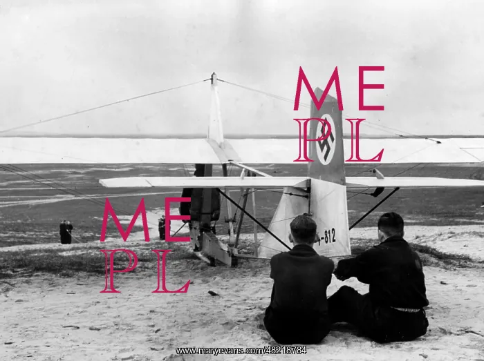 : Gliding course in Trebbin, 1940 : Gliding course in Trebbin, 1940