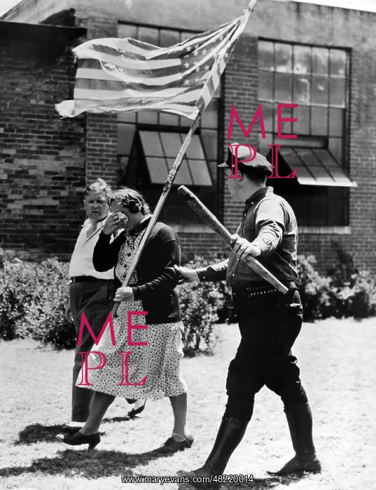 : Global economic crisis: Demonstrators in Chicago, 1938 : Global economic crisis: Demonstrators in Chicago, 1938