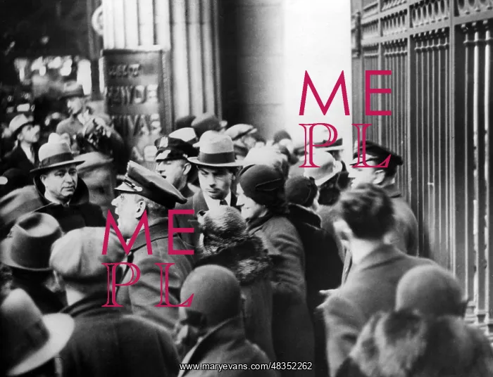 : Global economic crisis: People in front of : Global economic crisis: People in front of