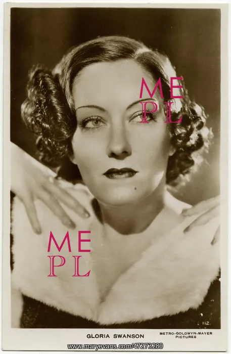  : Gloria Swanson
