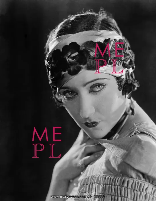 : Gloria Swanson : Gloria Swanson