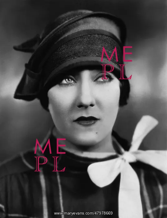 : Gloria Swanson : Gloria Swanson